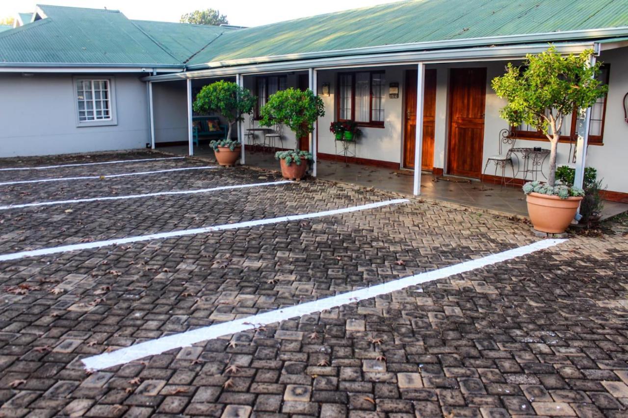 Villa Jana Guesthouse พริทอเรีย ภายนอก รูปภาพ