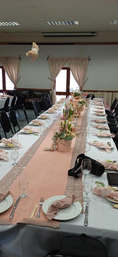 Villa Jana Guesthouse พริทอเรีย ภายนอก รูปภาพ