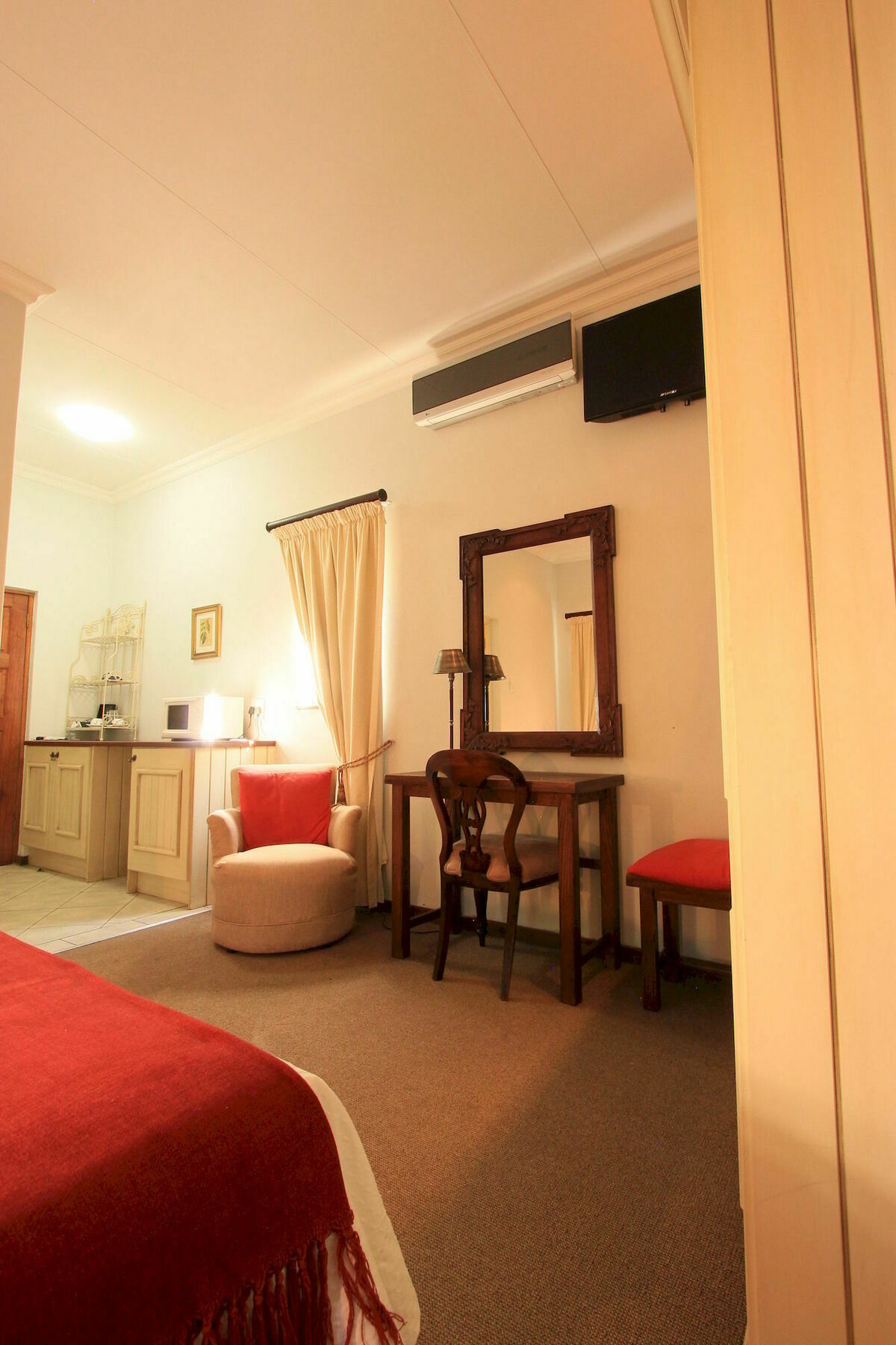 Villa Jana Guesthouse พริทอเรีย ภายนอก รูปภาพ