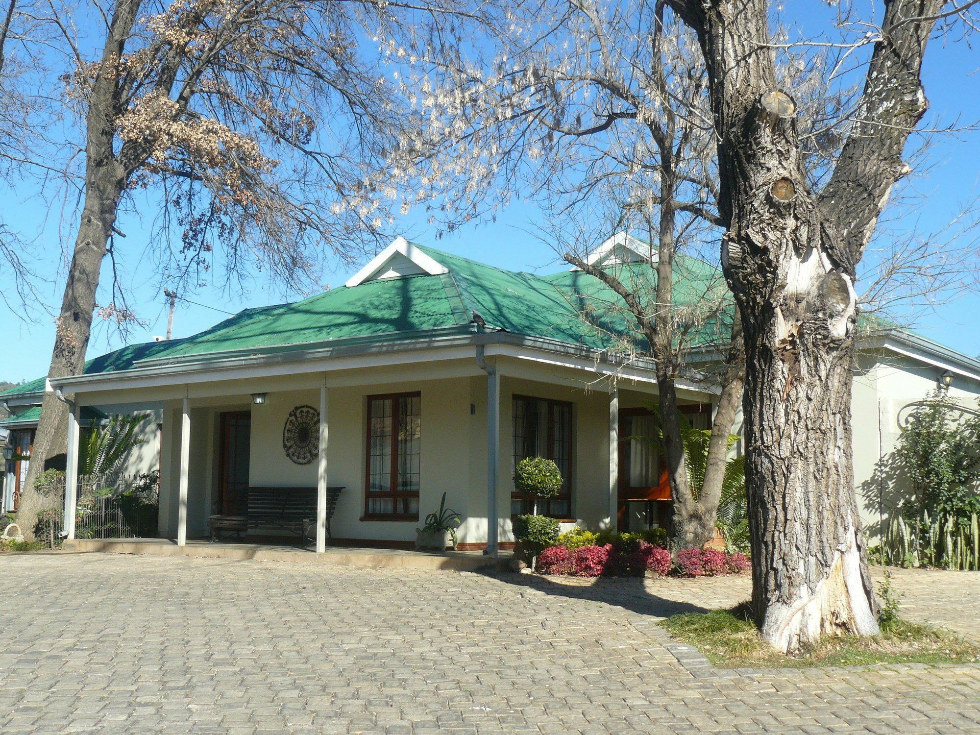Villa Jana Guesthouse พริทอเรีย ภายนอก รูปภาพ